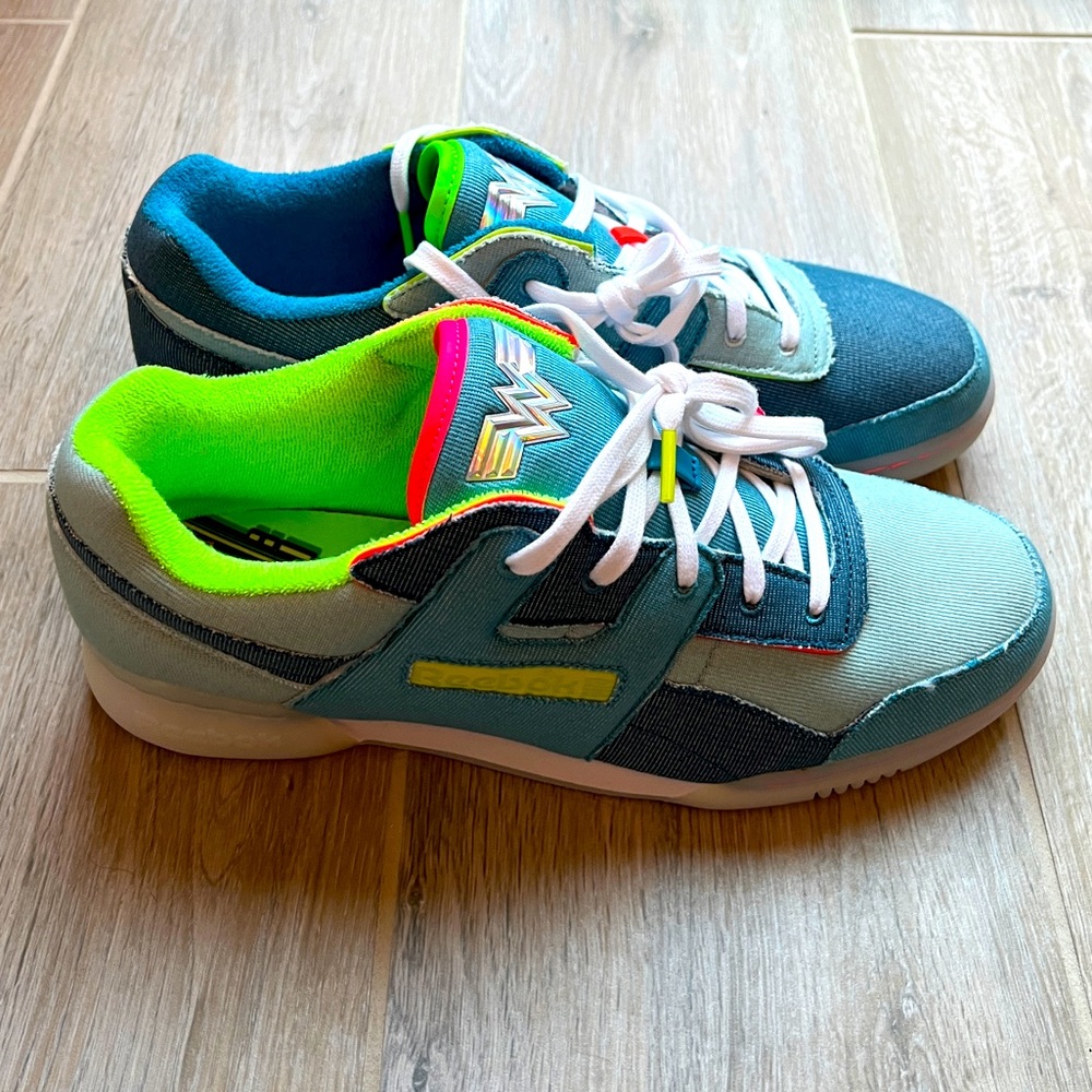 Reebok Workout Plus DC Wonder Woman Size 12M - Picture 5 of 8